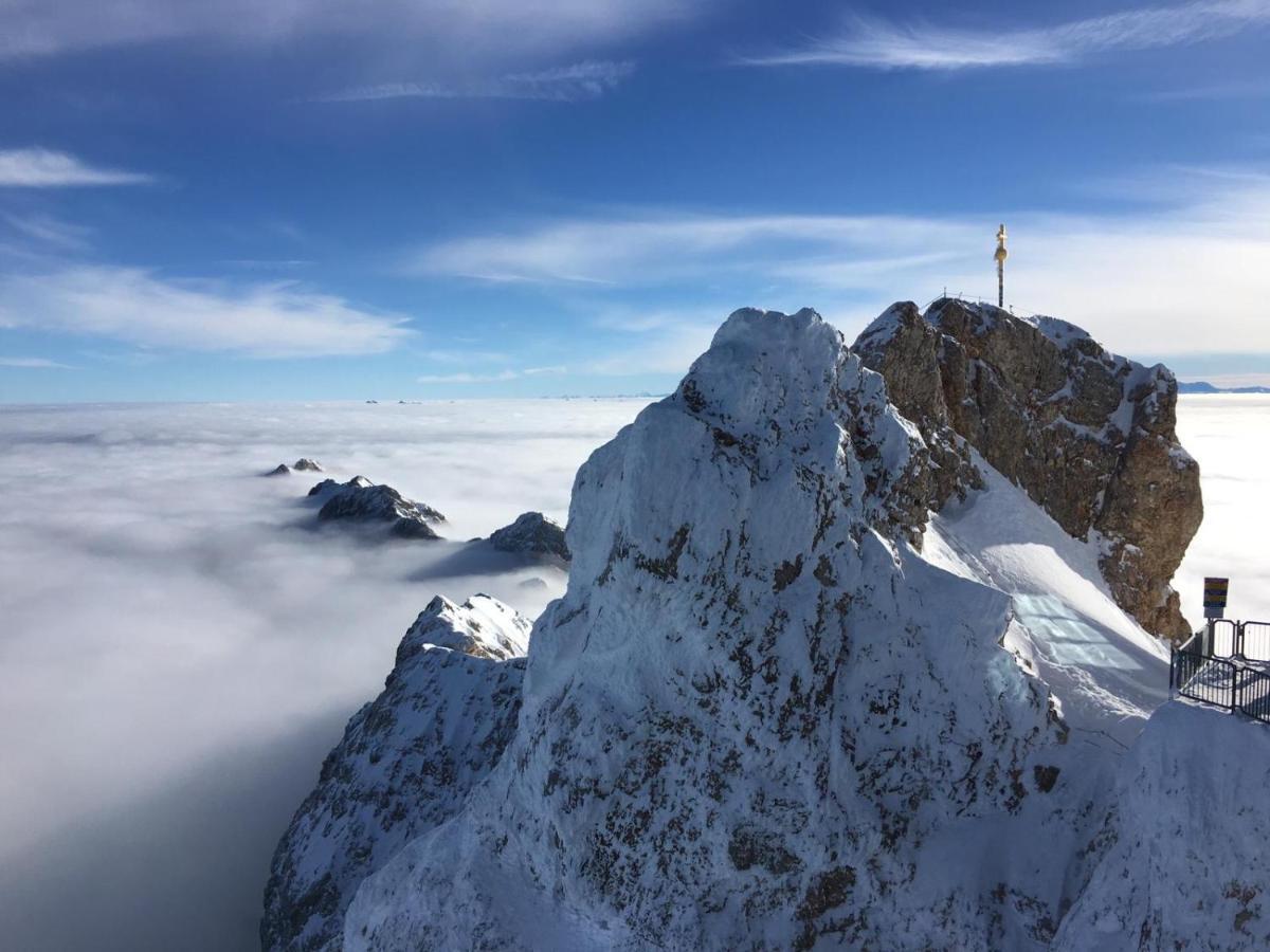 The Alpine Ridge Apartment ガルミッシュ・パルテンキルヒェン エクステリア 写真